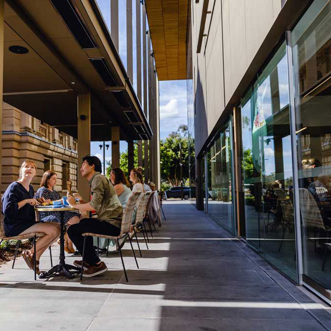 Shopfronts and outdoor dining